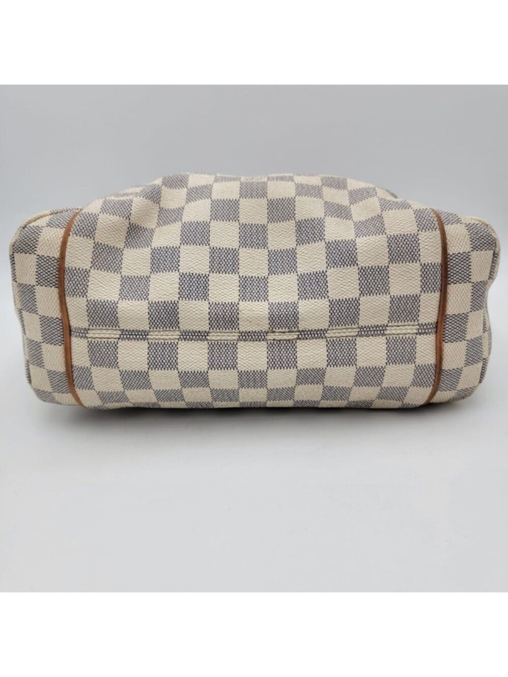 Louis Vuitton Damier Azur shoulder/tote with Tan Leather Trim. Authentic - Picture 5 of 17